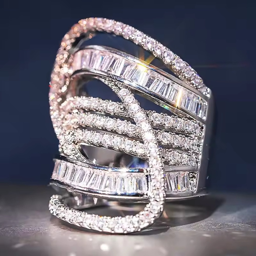 Elegant Silver Women's Ring